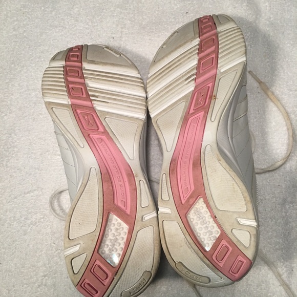 Reebok white and pink sneakers - Picture 3 of 7